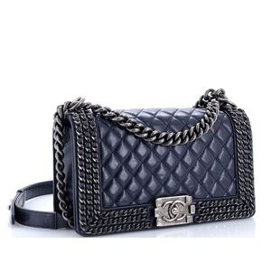 Gorgeous Authentic Chanel Boy Bag Medium Glazed Calfskin Navy Blue Chain…